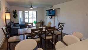 Dining - Relaxing 2 bed condo in golf community (Iona)