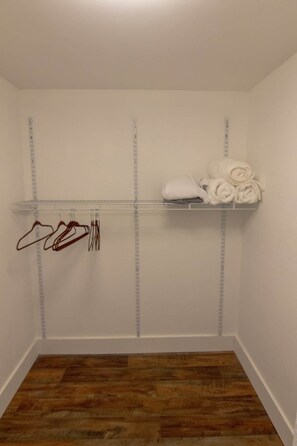 Interior - Relaxing 2 bed condo in golf community (Iona)