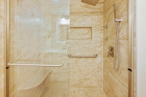 Shower, hair dryer, towels, shampoo - Amazing Ocean Dunes Tower 1BR Pool & View of Ocean (Myrtle Beach)