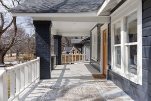 Exterior detail - New-Beautifully Renovated Beltline Home | Walk, Dine, Explore (Atlanta)