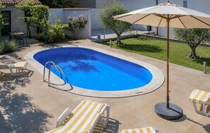Pool - Awesome home in Donji Humac (Donji Humac)