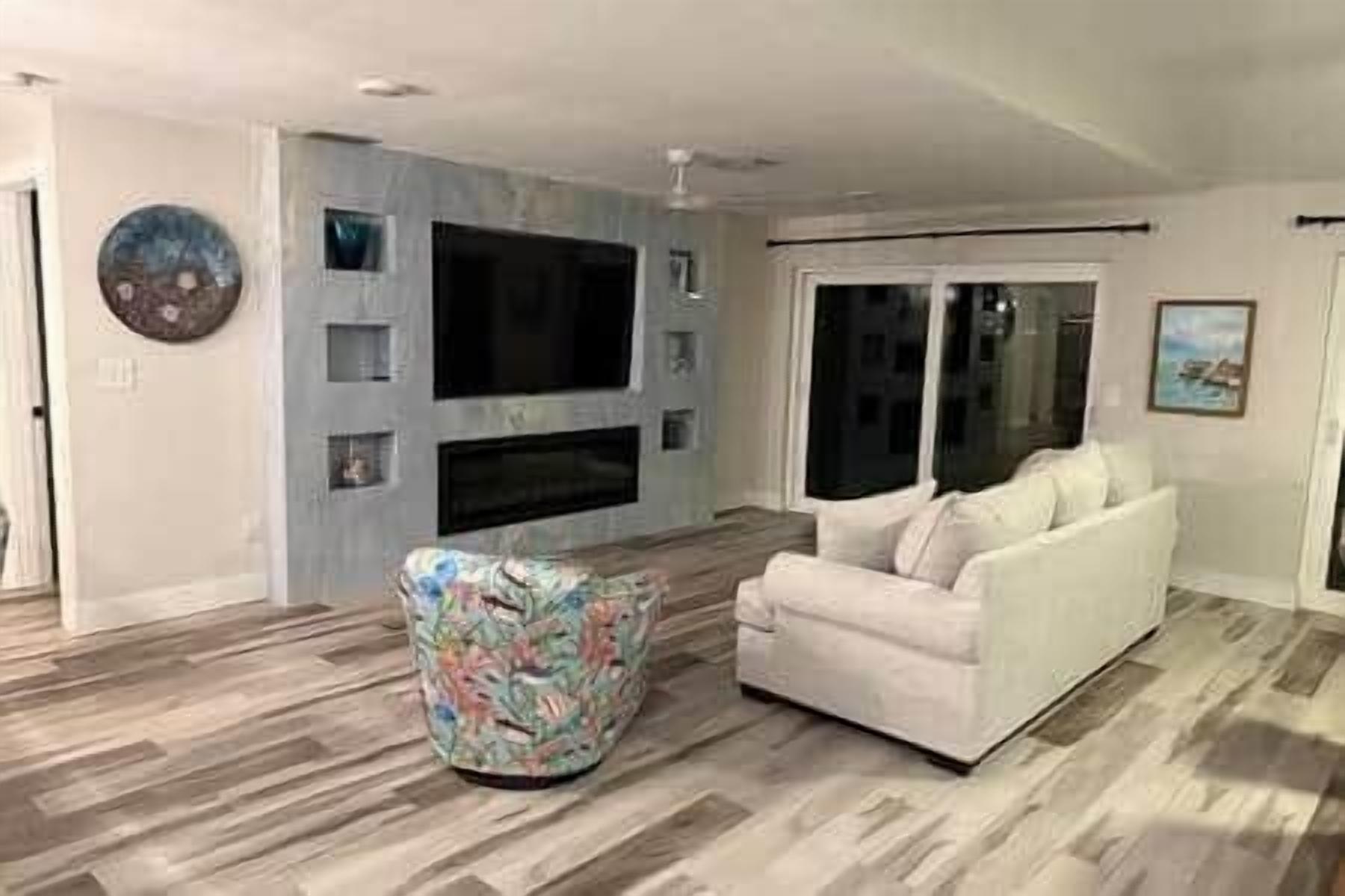 TV, fireplace