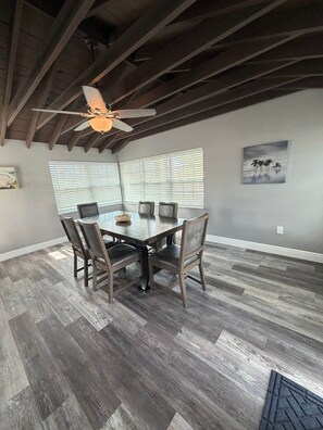 Dining - Pool Home walking distance to the Beach (North Redington Beach)