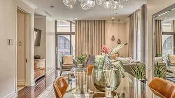 Deluxe Apartment, Balcony, City View | Interior