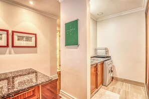 Deluxe Apartment, Balcony, City View | Interior - Luxurious Two-Bedroom Apartment (Sandton)