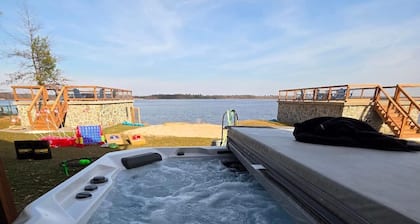 Castle Rock Lake Front | Pontoon | Private Beach | Billards Table