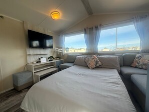 2 chambres, fer et planche à repasser, Wi-Fi gratuit, draps fournis