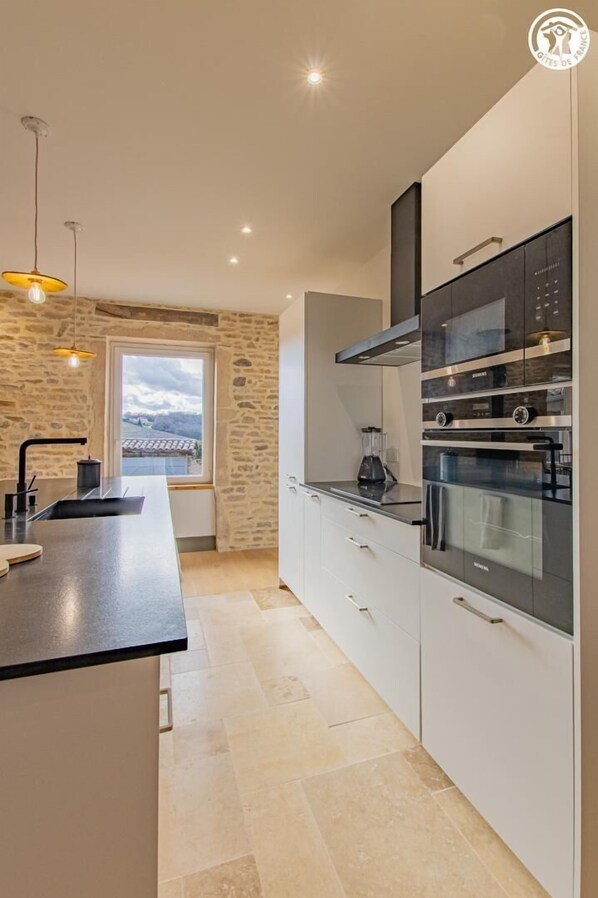 Private kitchen - Vrbo Property (CHANES)