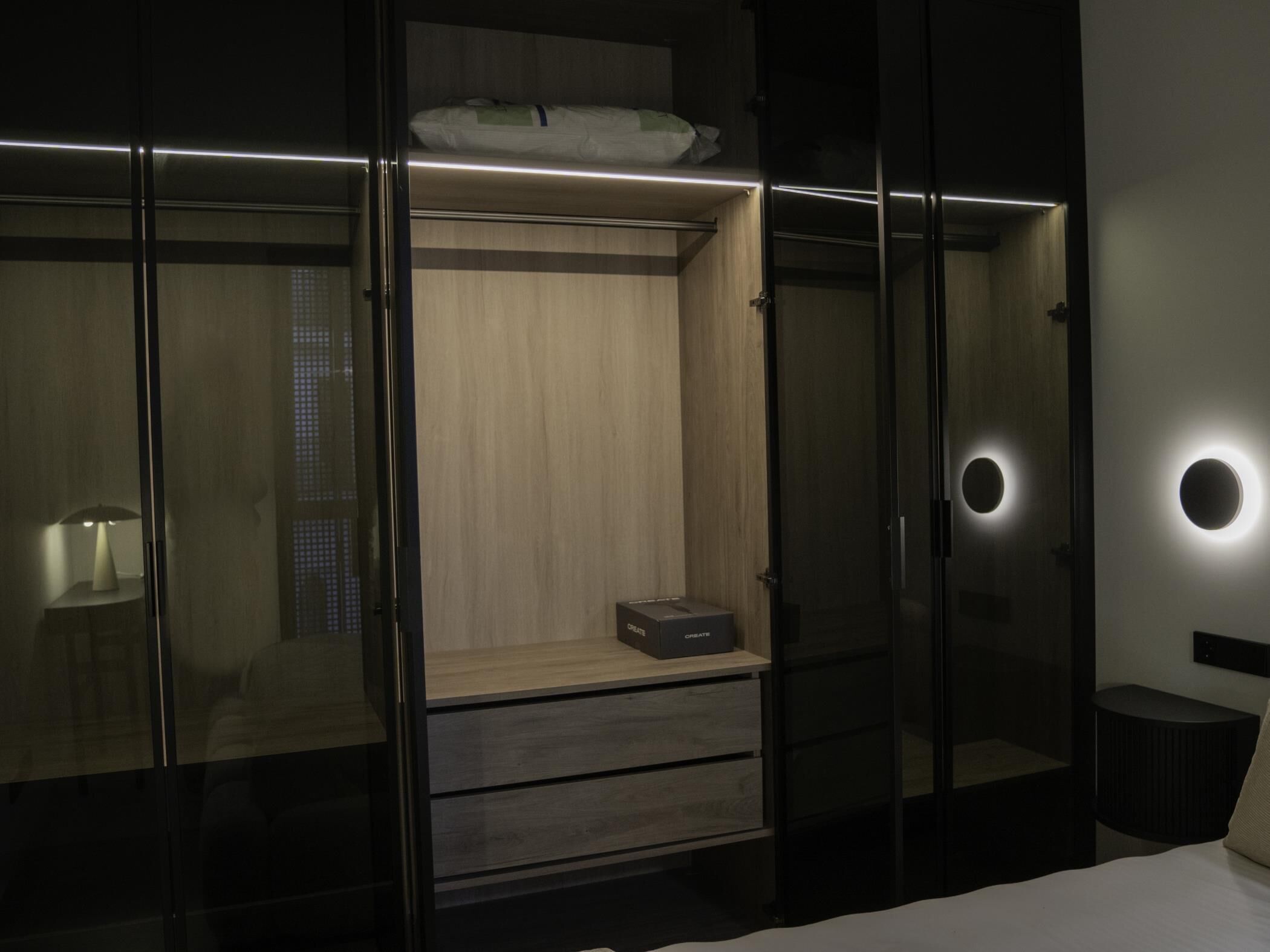 1 bedroom, iron/ironing board, internet, bed sheets
