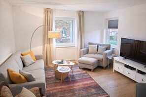 Living area - Keepers Lodge - Modern & central spacious vacation apartment for 7 people (Borkum)