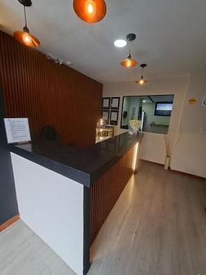 Reception - Hotel Gallery By 70 (Medellín)