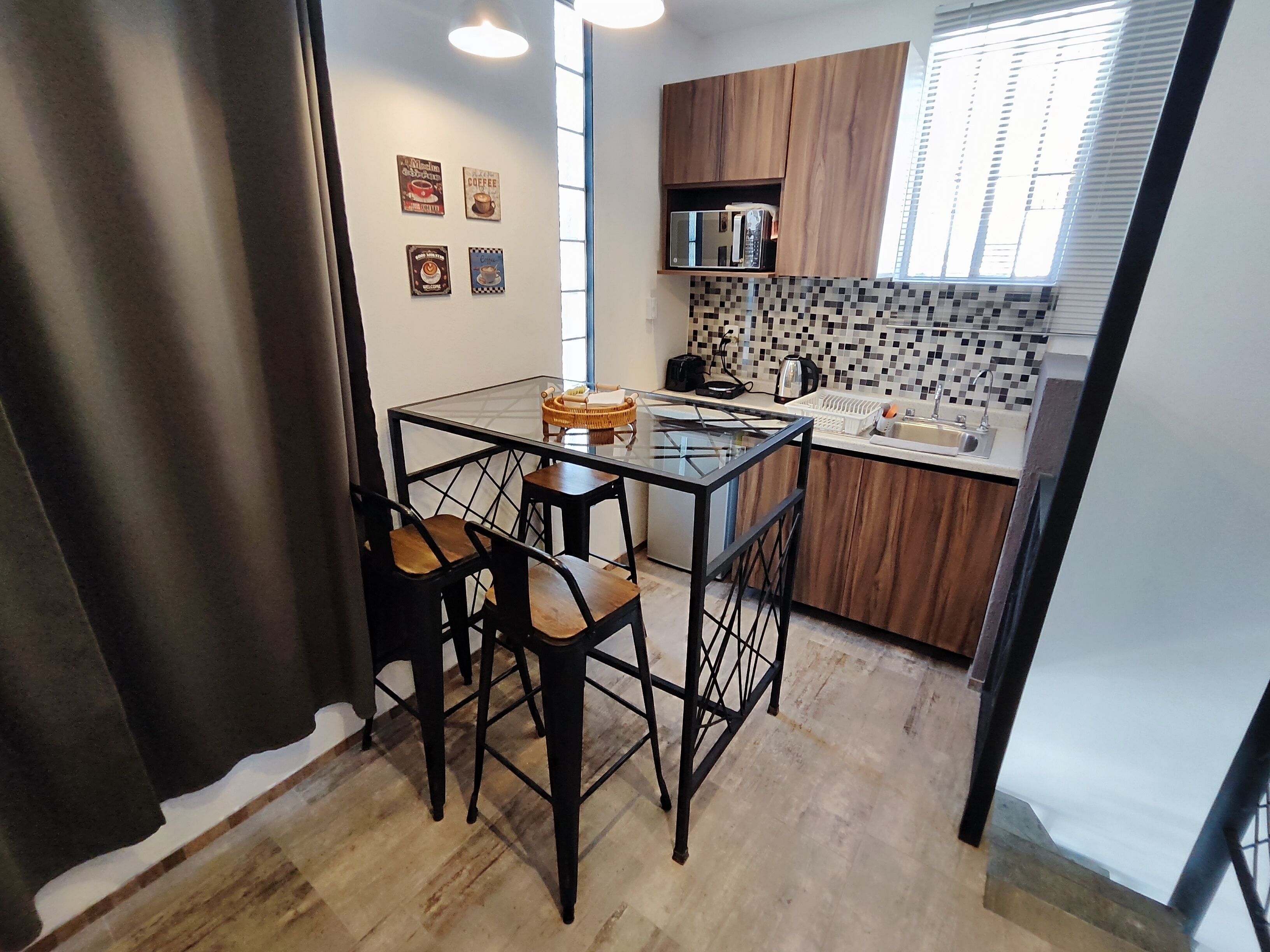 Comfort Apartment, City View | Dining