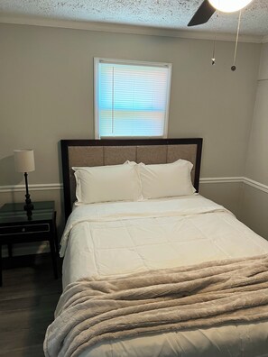 WiFi, bed sheets