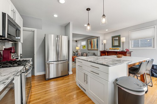 Spacious 3BR/2.5BA · Fenced Backyard Oasis · Pets OK