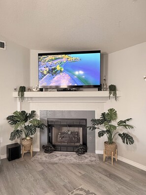 Interior - Bullhead City • Boat/RV/UTV Parking • Minutes to River,Lake & Casinos • SunRidge (Bullhead City)
