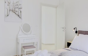 3 bedrooms, in-room safe, iron/ironing board, travel cot - Stunning home in Fazana (Fazana)