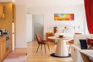 Interior - Studio 216 @Bruny ~Romantic, Beachfront & Secluded (Alonnah)