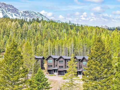 Bridger Bowl - Crosscut Hideaway!