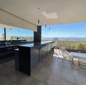 Outdoor dining - Vrbo Property (San Salvador)