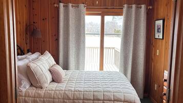 WiFi, bed sheets