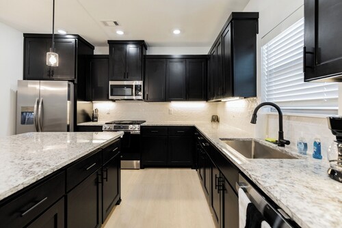 Brand New Retreat Near XNA - 4BR + Private Yard