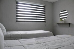 3 bedrooms, iron/ironing board, Internet, bed sheets