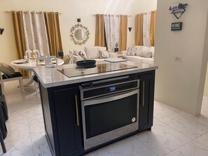 Private kitchen - Peaceful 3-bedroom house with AC in charming Barbados Christ Church (Bridgetown)