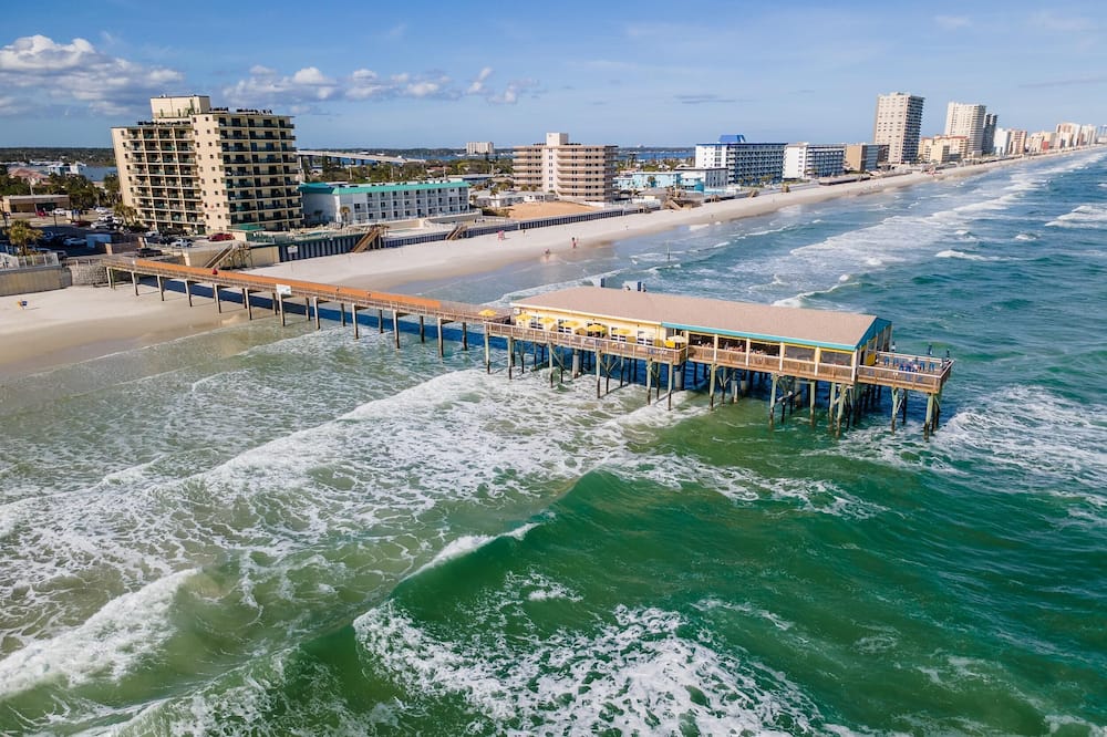 Ocean Breeze Resort 213 - Daytona Beach Shores, FL
