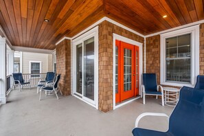 Terrace/patio - 10th Street Beach Block Condo (Ocean City)