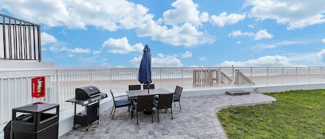 Leilighet, 2 queensize-senger (Ocean Breeze Resort 109) | Utendørsservering