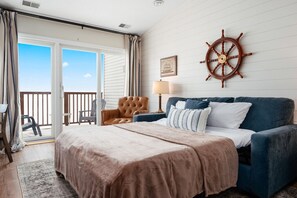 1 bedroom, desk, iron/ironing board, travel cot - Stateroom 322|Beachfront Condo|Downtown + Tart Trail (Traverse City)
