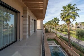 Property grounds - Sumptuous Villa with swimming pool in the secure estate of MYSK Route d'amizmiz (Marrakech)