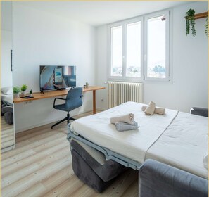 Iron/ironing board, WiFi - Chez Gilles I Studio I Ambilly (Ambilly)