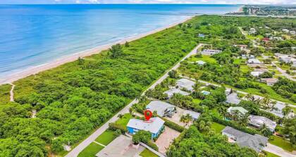 Hutchinson Island Beach Retreat | Pets Welcome