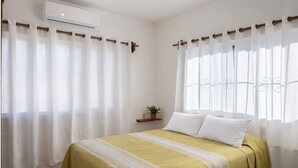 豪華客房, 花園 | 高級寢具、書桌、手提電腦工作空間、熨斗/熨衫板