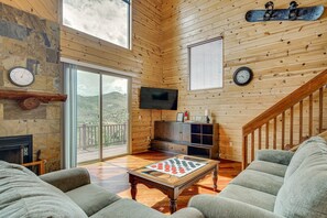 Unclassified image, 4 of 30, button - Gorgeous 4-bedroom cabin in enjoyable Summerhaven getaway +game room (Summerhaven)