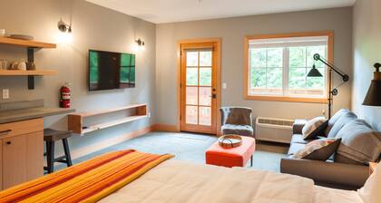 Studio 3 @ The Suites on Main