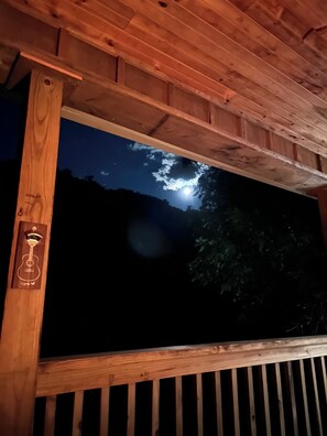 Property grounds - Luxury Riverfront - Elk River Trail 2-bedroom cabin with Starlink. (Duck)