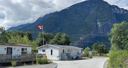 Retasket Lodge & RV Park