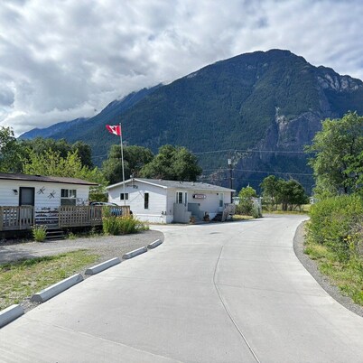 Retasket Lodge & RV Park