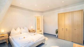 In-room safe, WiFi, bed sheets