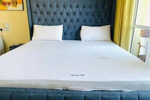 1 bedroom, free WiFi, bed sheets - A clean studio Apartment in Nyali, Mombasa. (Mombasa)