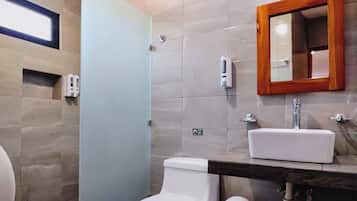 Apartment, 2 Double Beds, Kitchenette | Bathroom