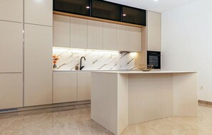 Fridge, microwave, oven, dishwasher - Stunning home in Donji Prolozac (Donji Prolozac)