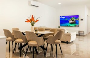 Dining - Stunning home in Donji Prolozac (Donji Prolozac)