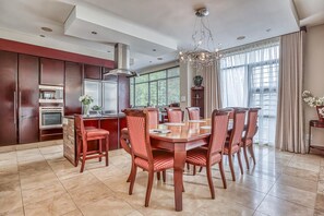 Dining - Executive 4-Bedroom Home (Sandton)