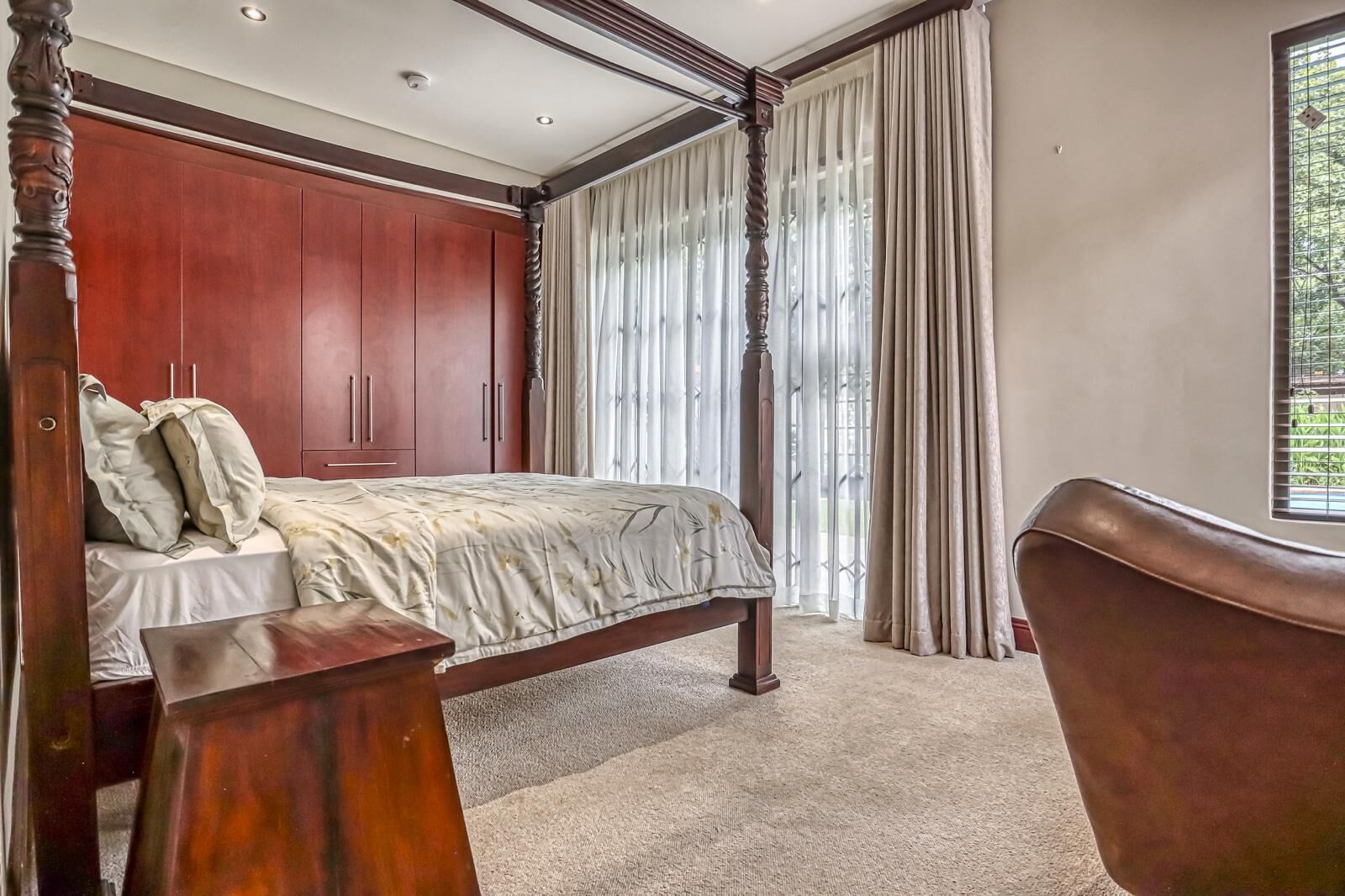 Luxury House, 4 Bedrooms, Garden View