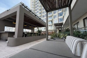 Terrace/patio - Luxury Suite Overlooking The Mountains (Gaira)