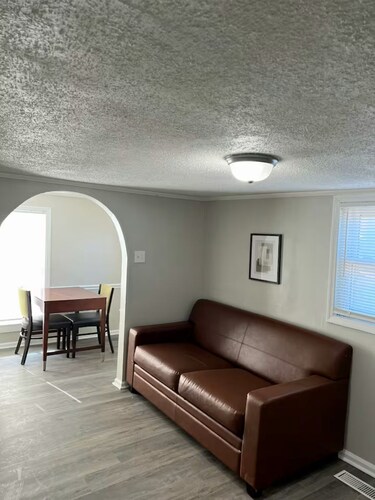 Entire Unit B - Classic & Spacious-2BR