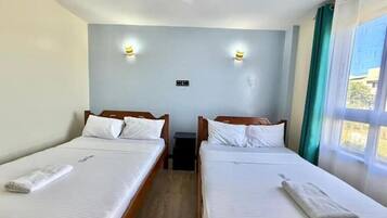 2 bedrooms, iron/ironing board, WiFi, bed sheets